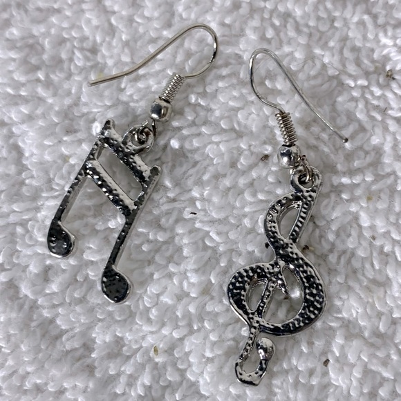 Silver Musical Note Earrings - Picture 2 of 8